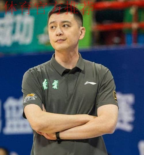 杨鸣：我始终在跟球员强调一点，我们把辽宁扛在肩上